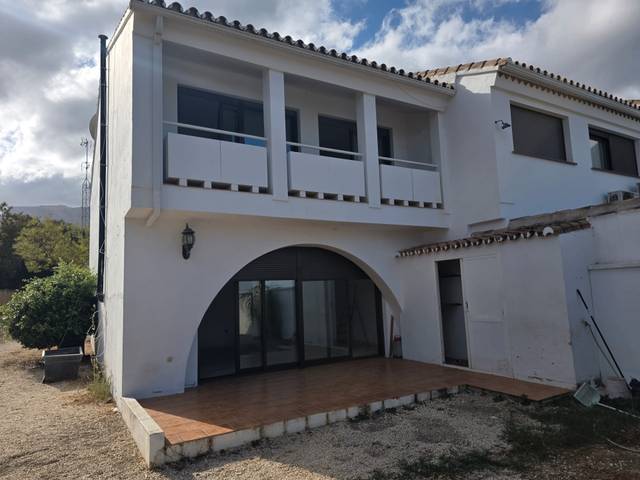 Casa adosada en Venta en Centro