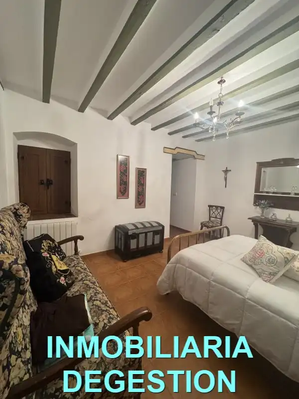 Habitación de Casa adosada en venta en Guarromán con Aire acondicionado, Calefacción y Jardín privado