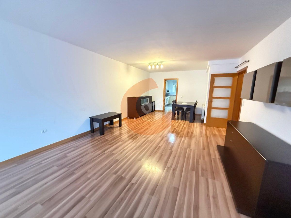 Vista exterior de Pis en venda en El Vendrell amb Calefacció, Parquet i Terrassa