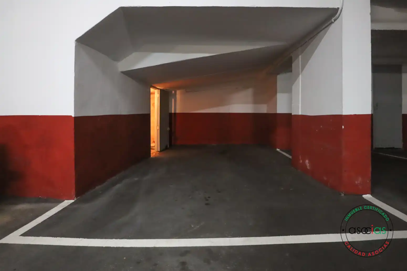Parking de Piso en venta en Oviedo  con Calefacción, Parquet y Terraza