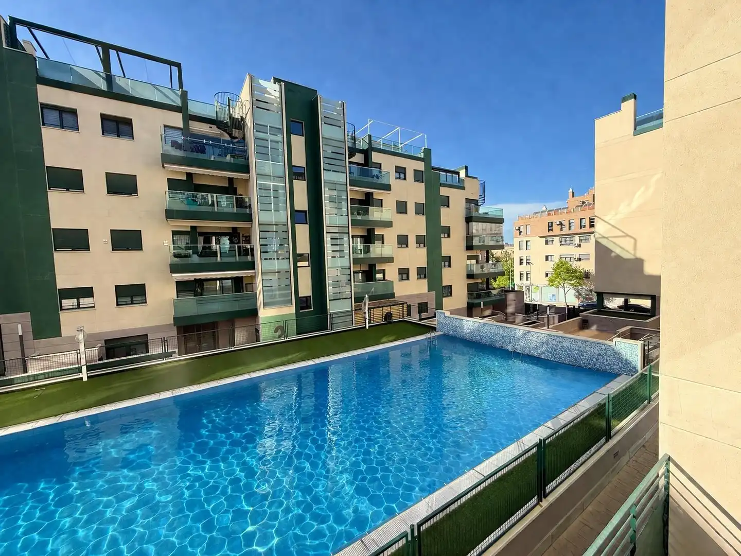 Swimming pool of Flat for sale in Arganda del Rey  with Air Conditioner, Heating and Terrace