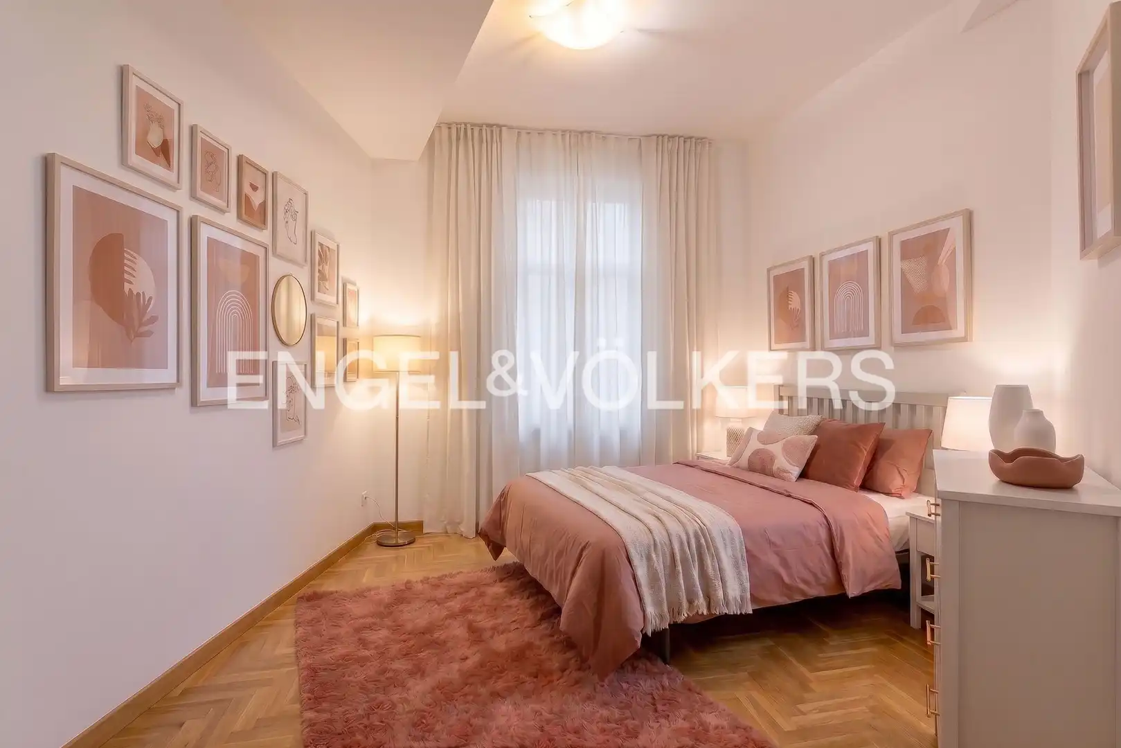 Living room of Flat for sale in Madrid  with Air Conditioner and Heating