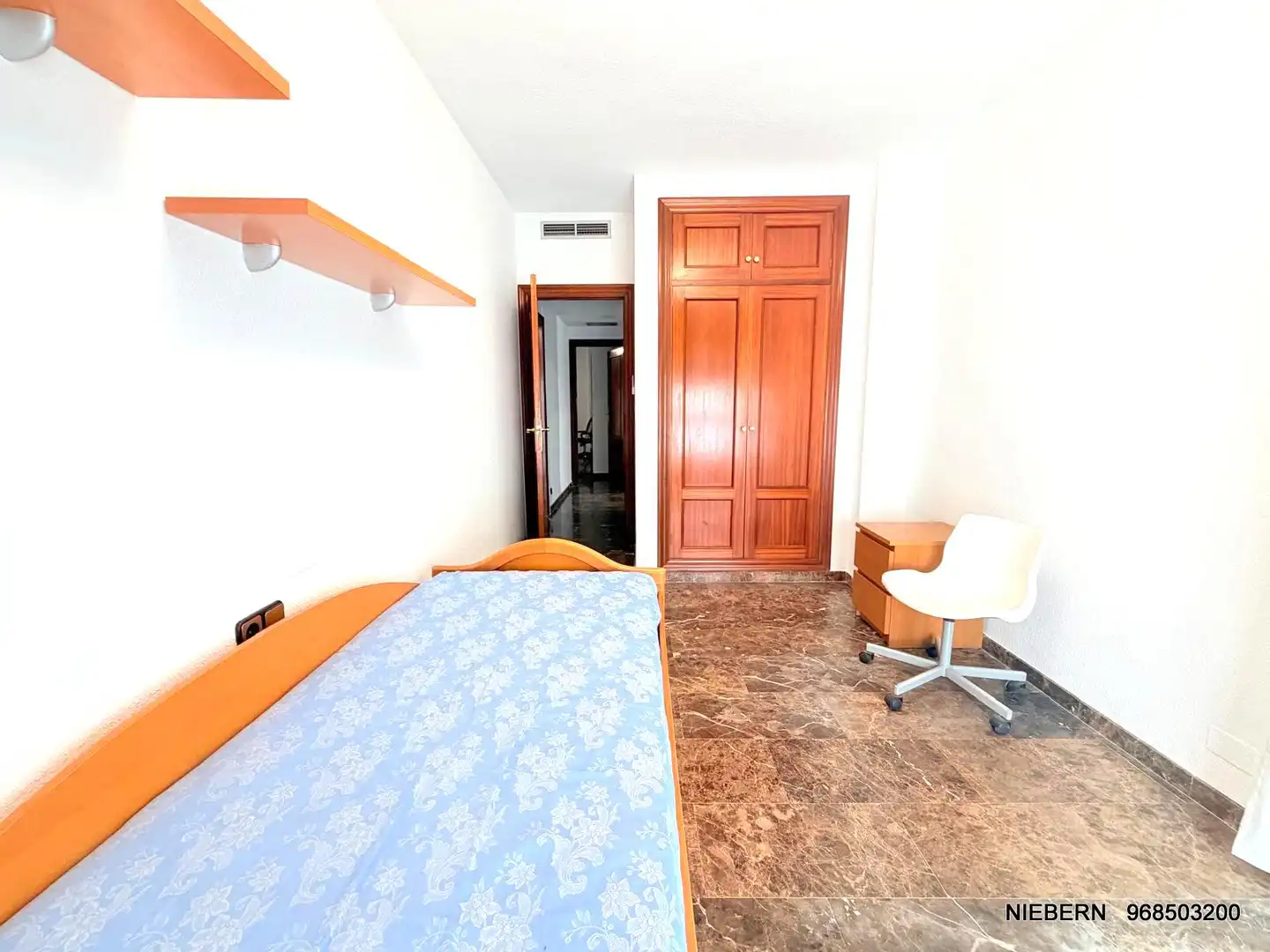 Bedroom of Flat for rent in Cartagena  with Furnished and Balcony