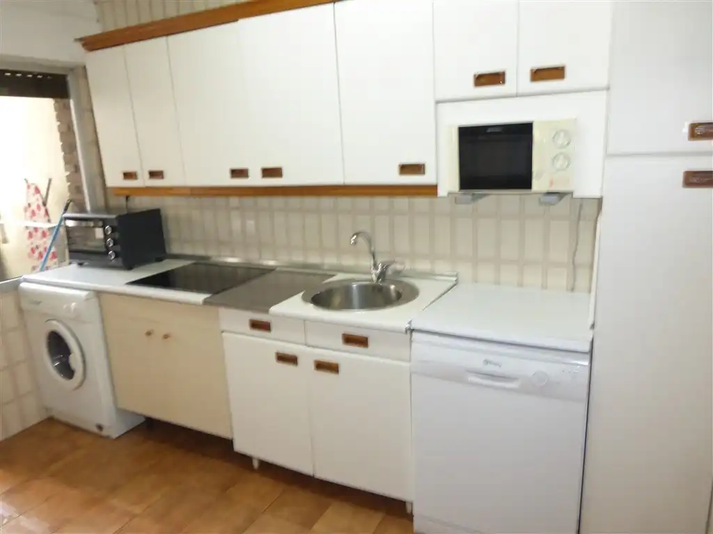 Cocina de Piso de alquiler en  Pamplona / Iruña con Calefacción y Amueblado