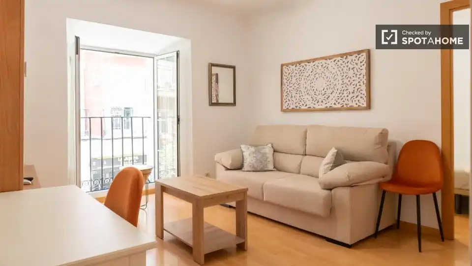 Piso con terraza en alquiler en Centro