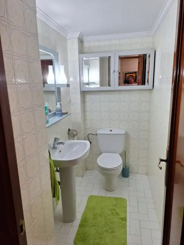 Baño de Piso en venta en Abadiño  con Calefacción, Trastero y Balcón