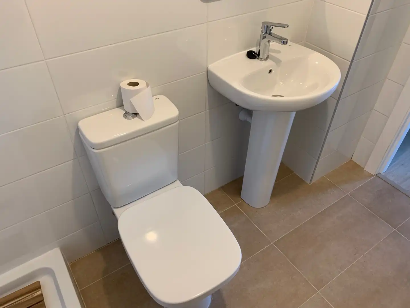 Bathroom of Flat for rent in Madrid  with Air Conditioner, Heating and Terrace