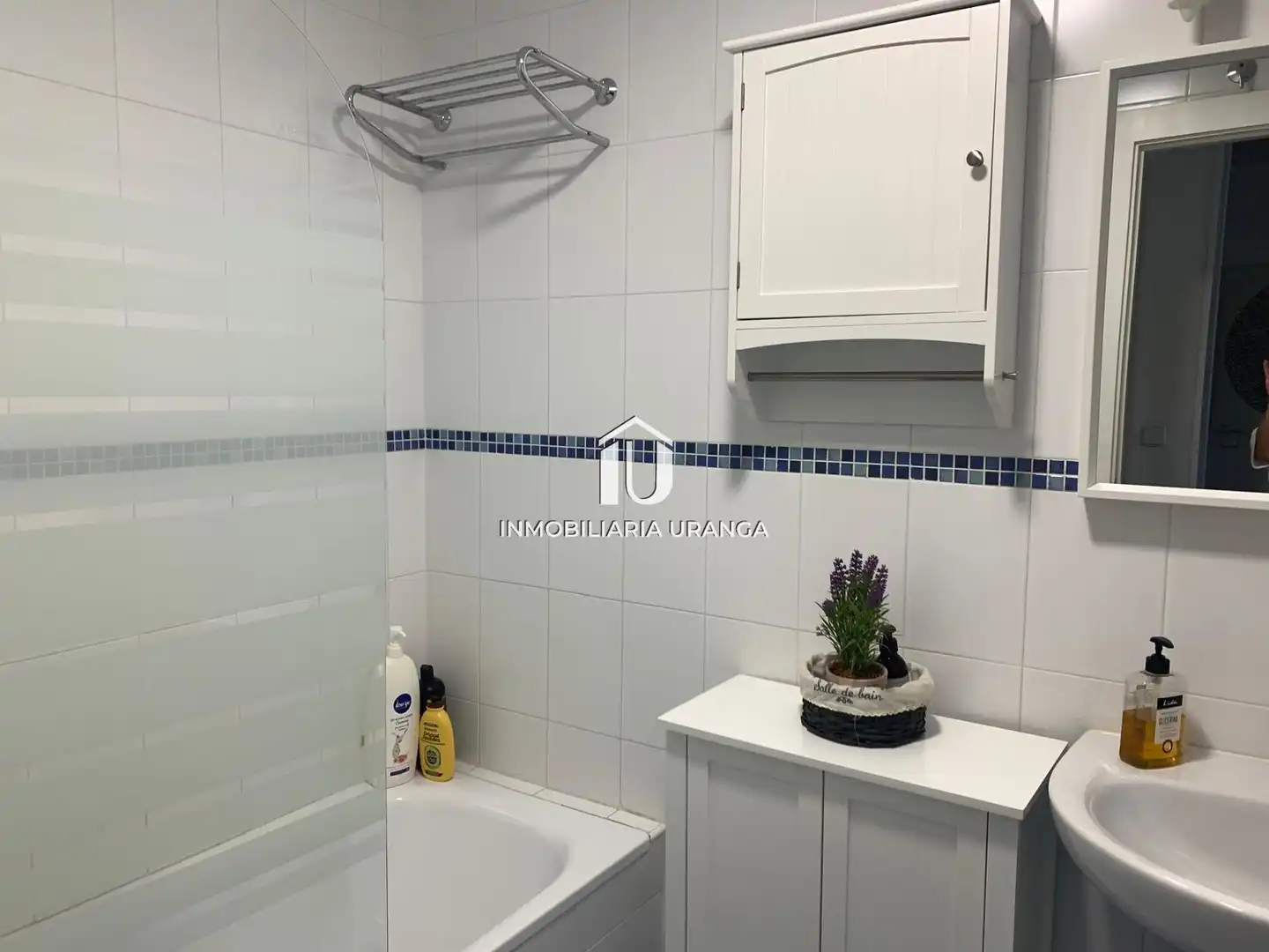 Baño de Piso en venta en Limpias con Calefacción, Terraza y Piscina comunitaria
