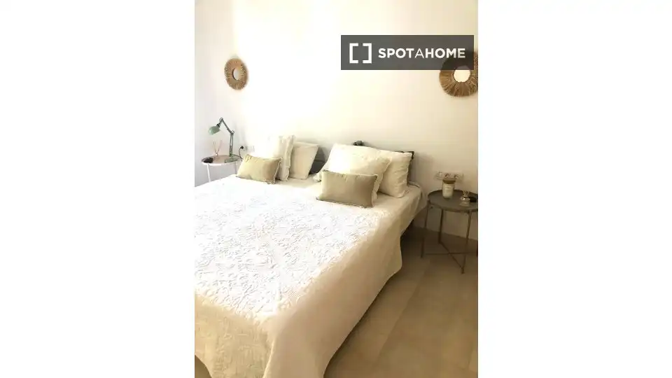 Room in S'Estanyol