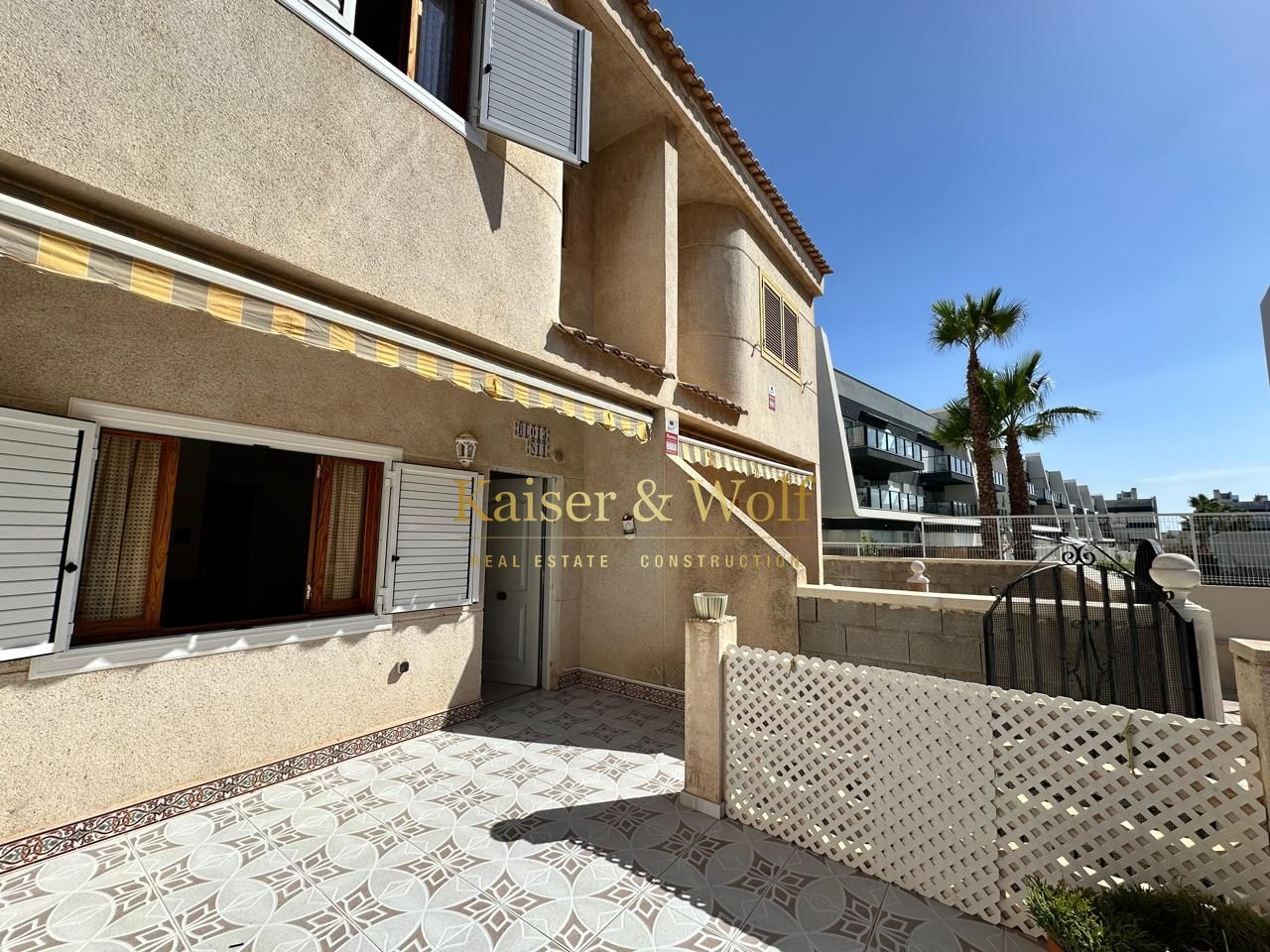 Vista exterior de Casa o chalet en venta en Santa Pola con Amueblado y Piscina comunitaria