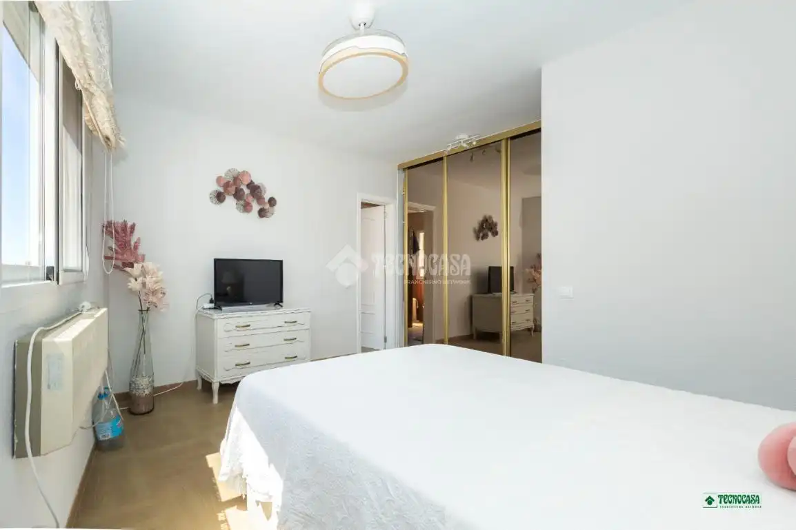 Habitación de Piso en venta en Almería con Terraza