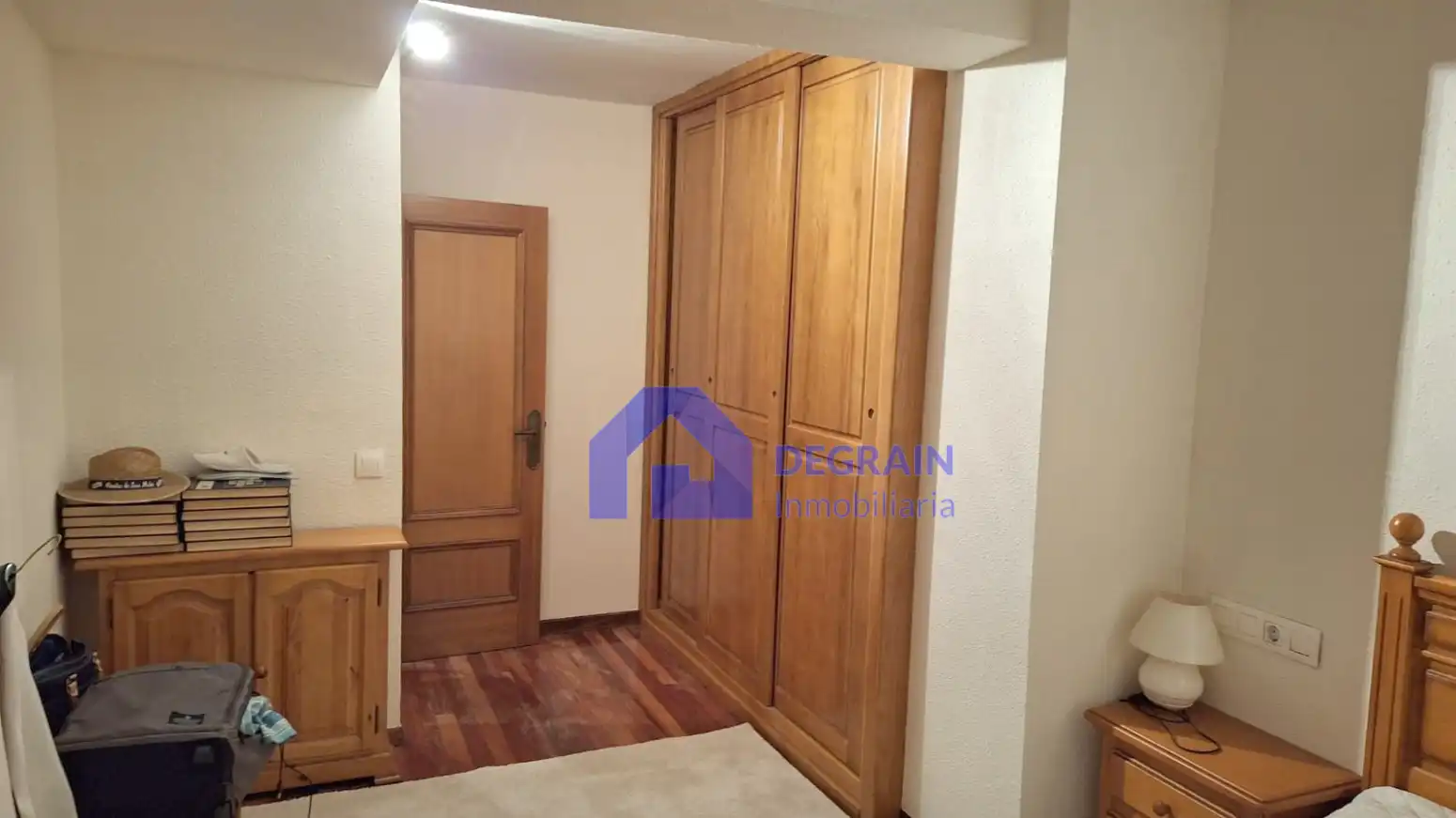 Piso en venta en Oviedo  con Calefacción y Trastero