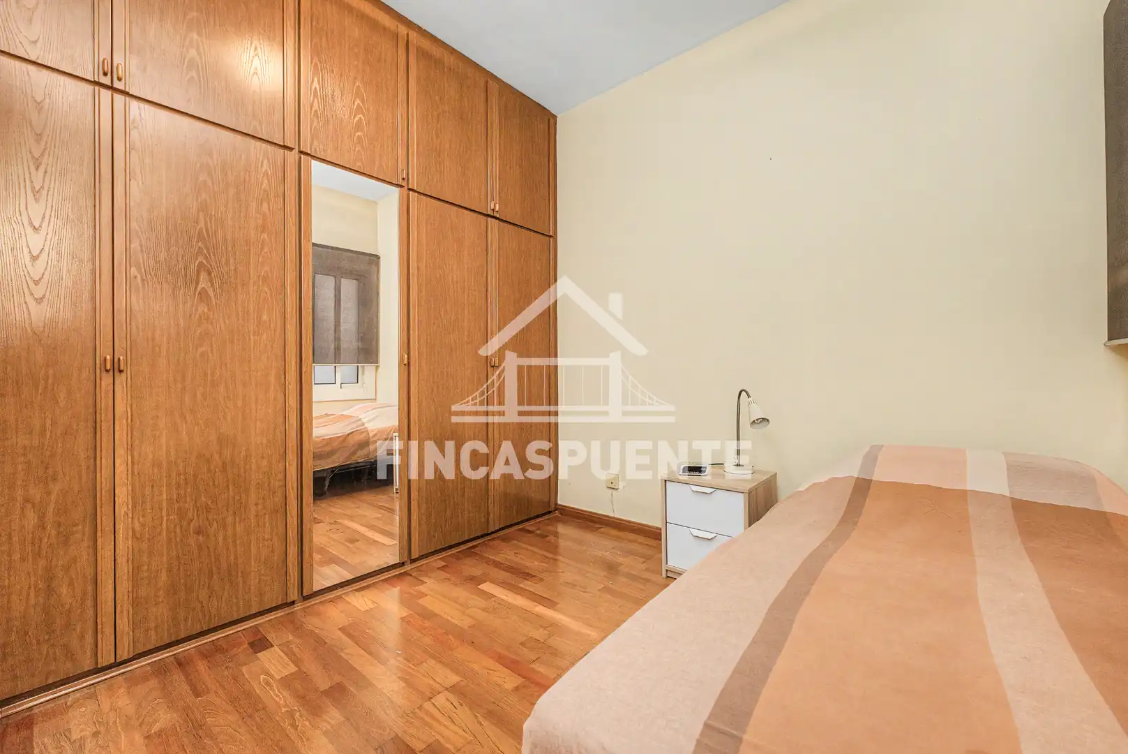 Schlafzimmer von Wohnung zum Verkauf in Barcelona mit Klimaanlage, Heizung und Parkett
