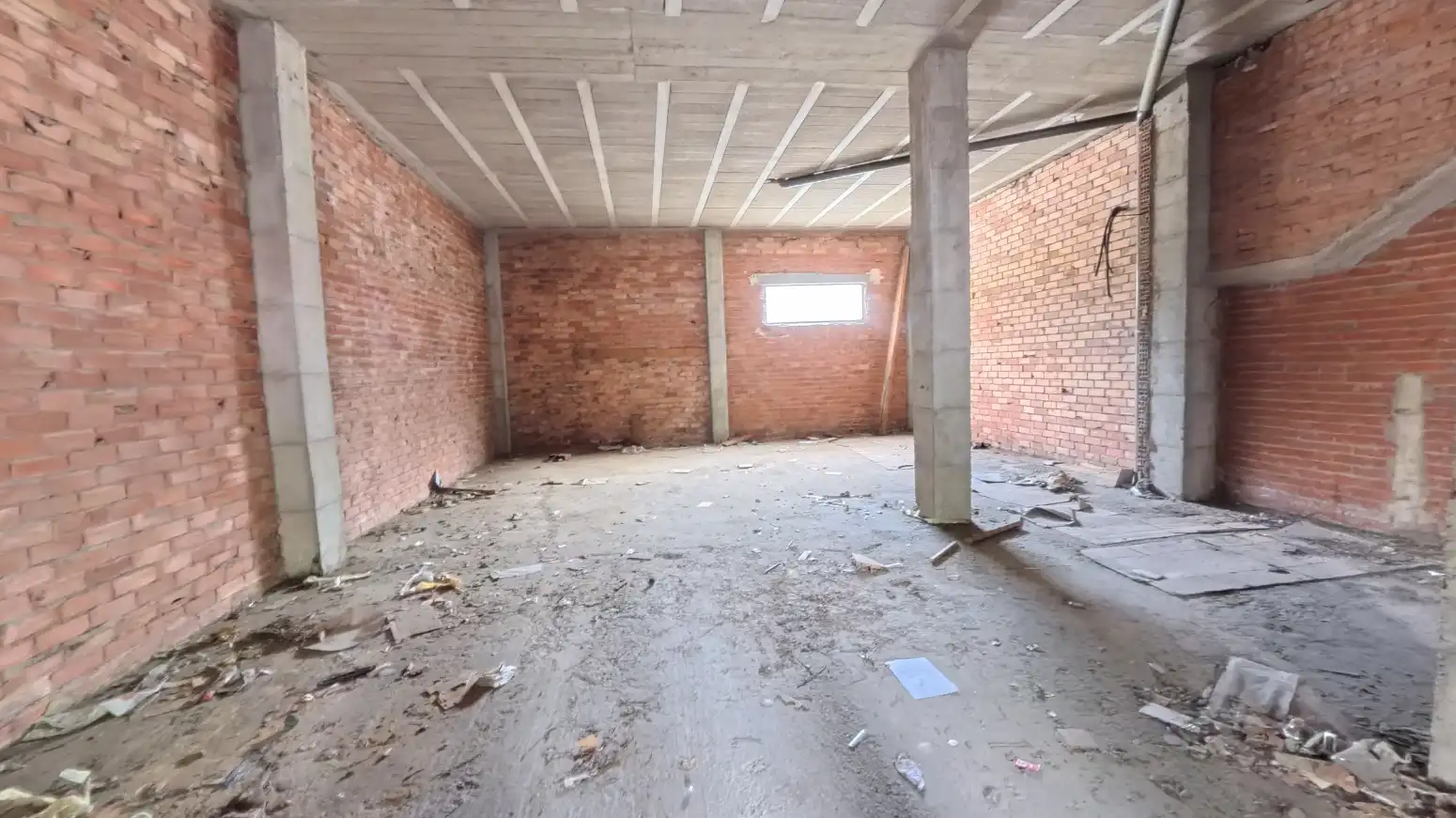 Business premises for sale in Logroño - AV CLUB DEPORTIVO
