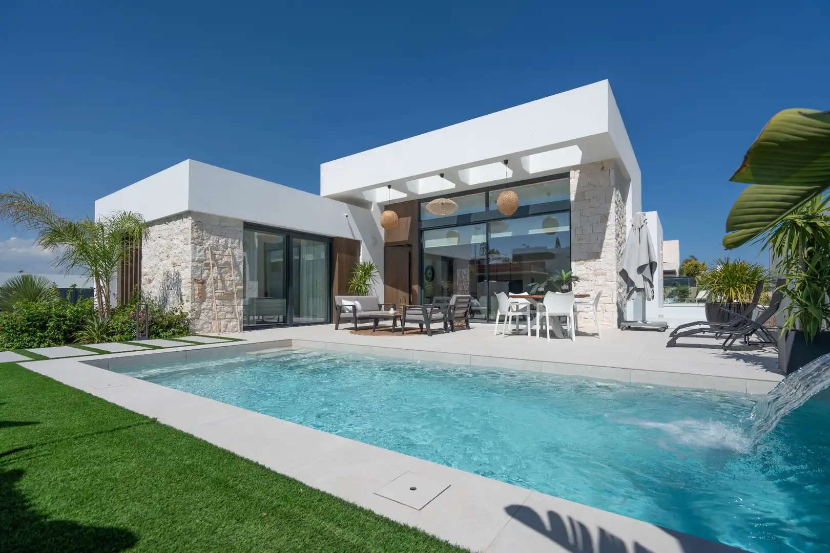 House with pool for sale in Ciudad Quesada