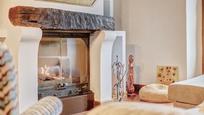 Sala d'estar de Casa o xalet en venda en Echarri amb Calefacció, Terrassa i Traster