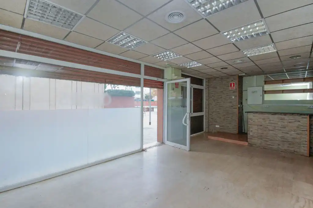 Local en venda a C/ Maresme, Serraparera