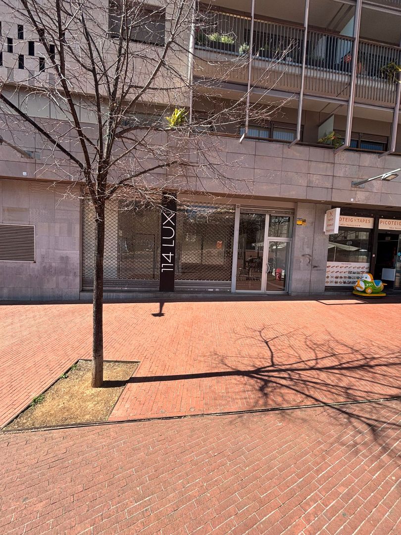 Local de lloguer a Passeig del Vapor Gran, Barri del Centre, Centre