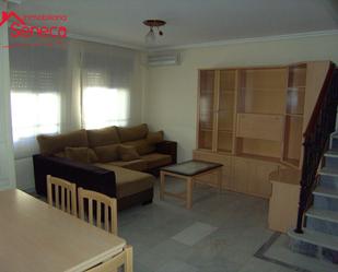 Sala d'estar de Casa o xalet en venda en La Victoria amb Aire condicionat i Terrassa