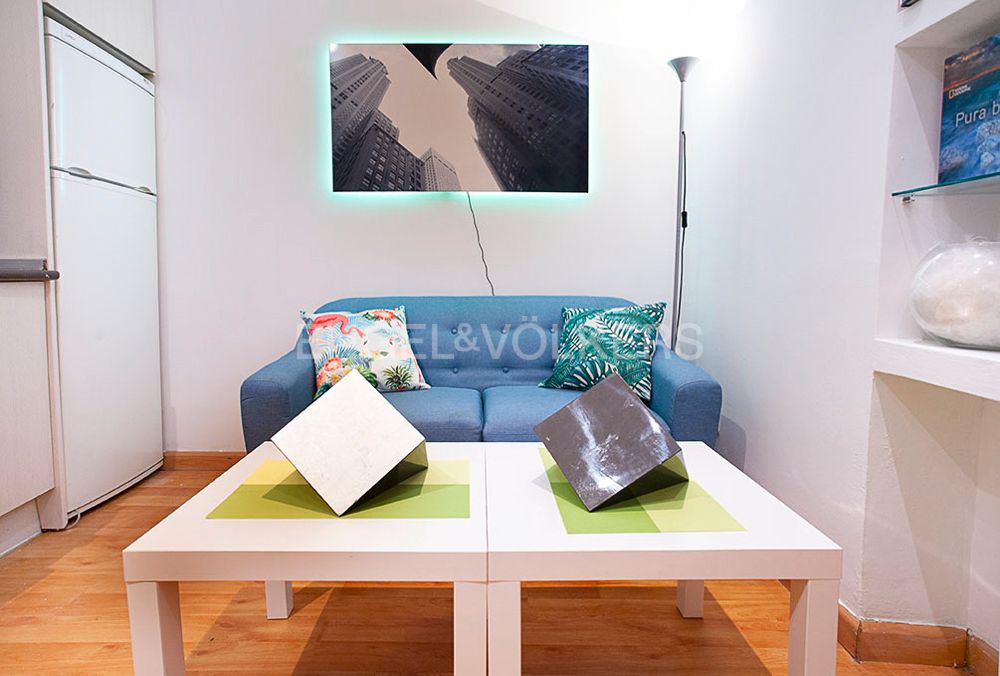 Living room of Apartment for sale in  Madrid Capital  with Heating and Balcony
