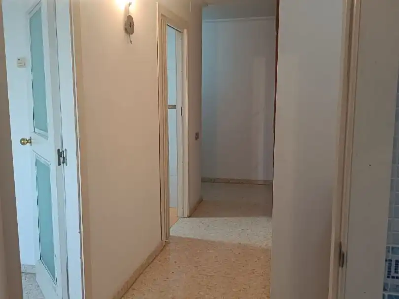 Wohnung zur Miete in Sevilla mit Klimaanlage, Waschmaschine und Mikrowelle