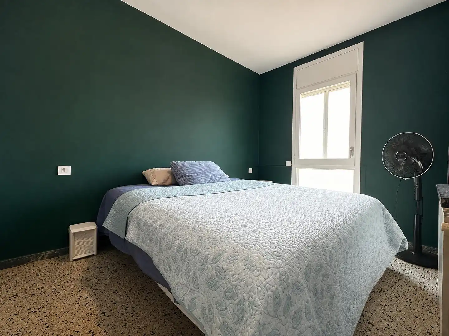 Habitación de Piso en venta en Sabadell con Aire acondicionado, Calefacción y Balcón