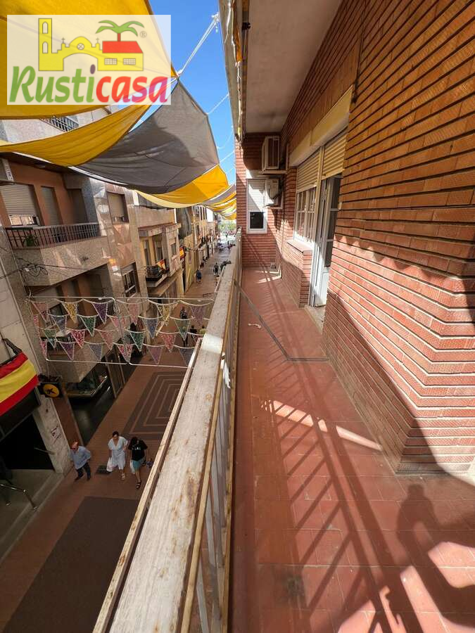 Vista exterior de Piso en venta en Bailén con Amueblado y Balcón
