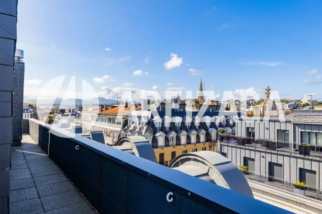 Piso con terraza en venta en Calle Bergara 5, imagen 32