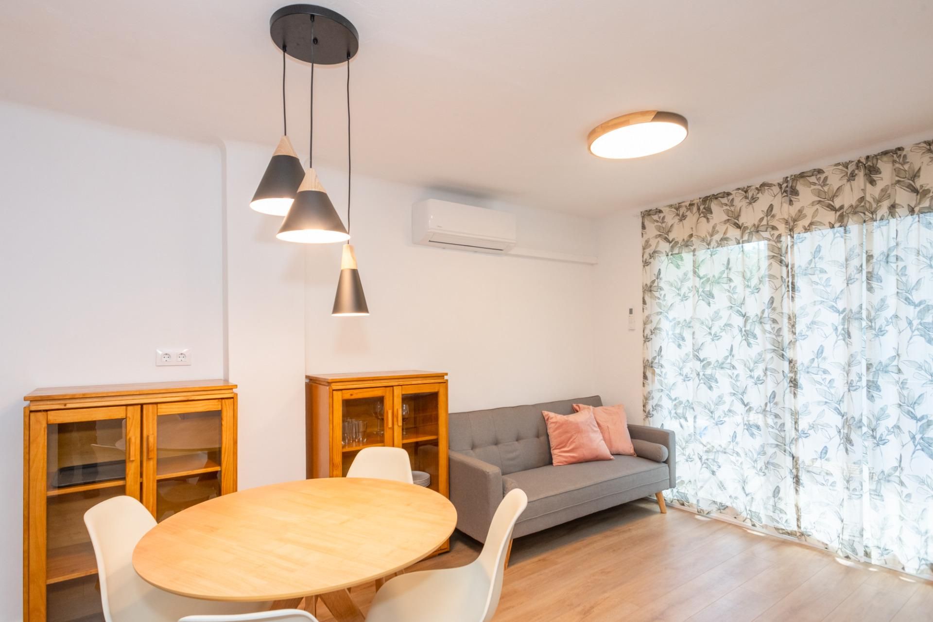 Sala d'estar de Apartament de lloguer en Girona Capital amb Balcó
