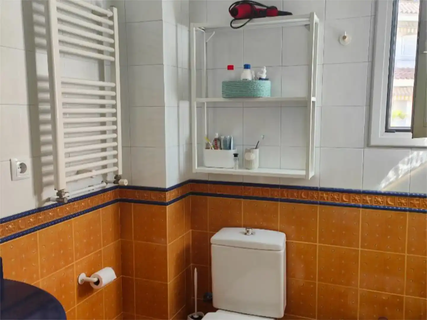 Bathroom of Flat for rent in Sitges  with Air Conditioner, Parquet flooring and Storage room
