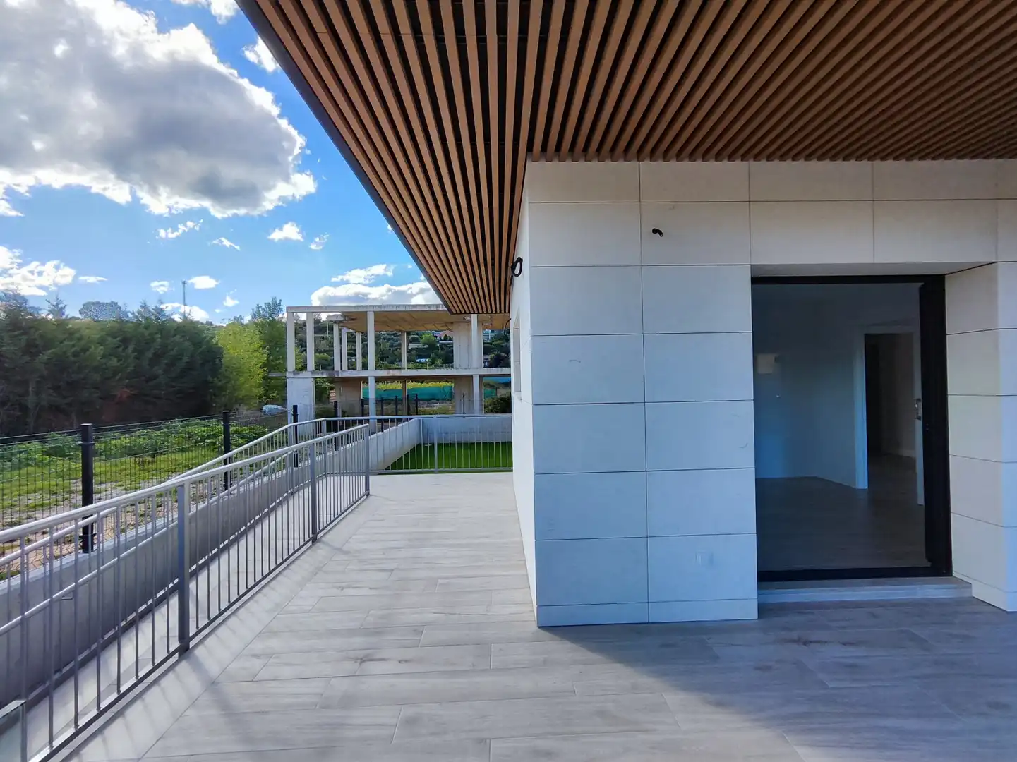 Terrassa de Casa o xalet en venda en Albelda de Iregua amb Calefacció, Jardí privat i Terrassa
