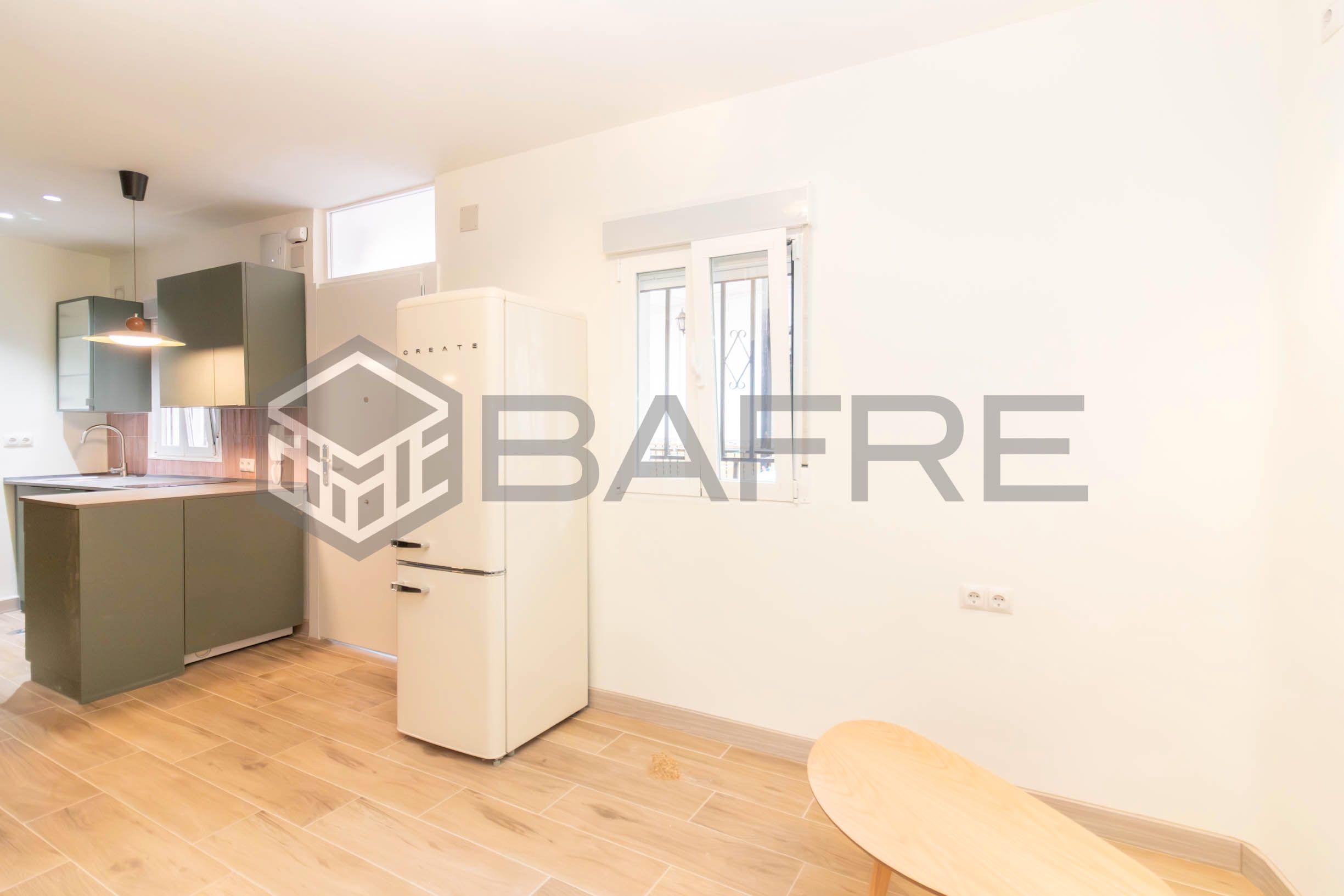 Flat for sale in  Madrid Capital  with Heating