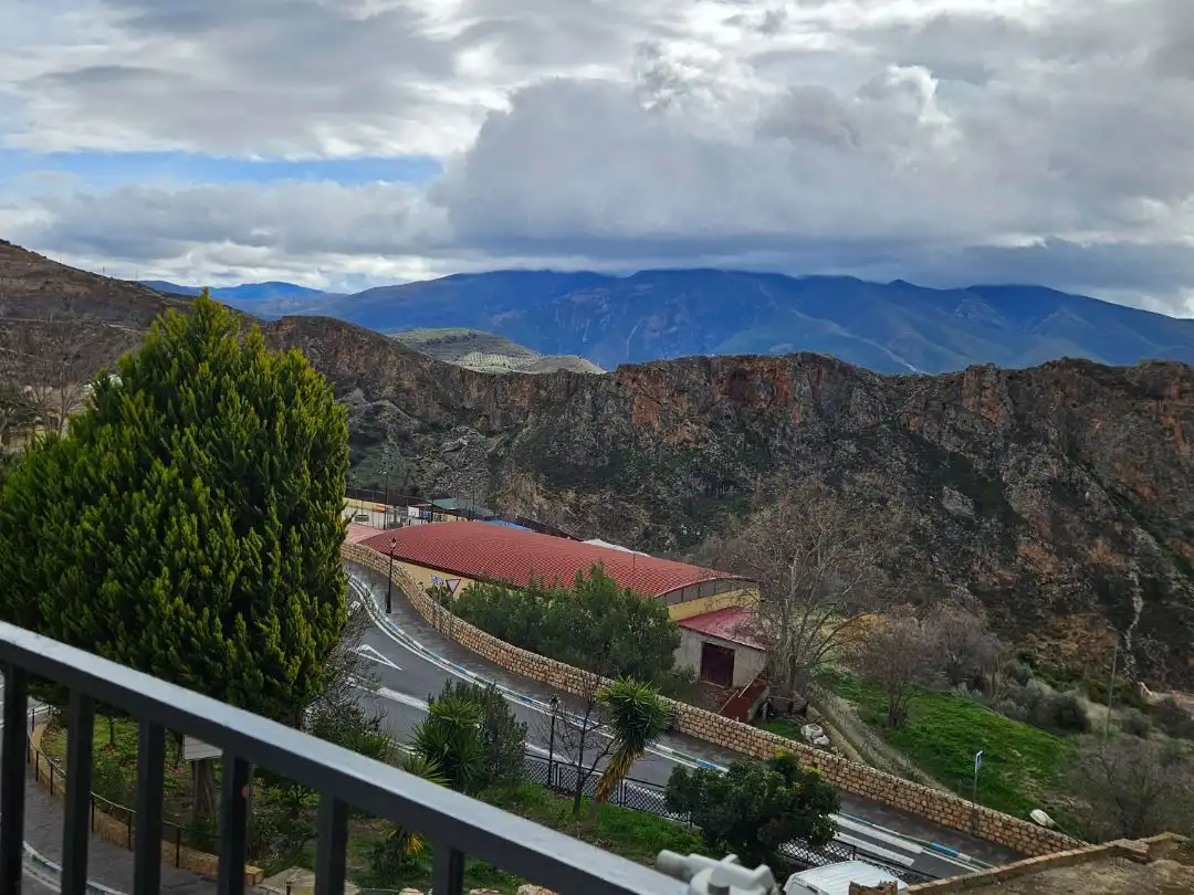 Vista exterior de Piso en venta en Lanjarón con Terraza, Amueblado y Lavadora