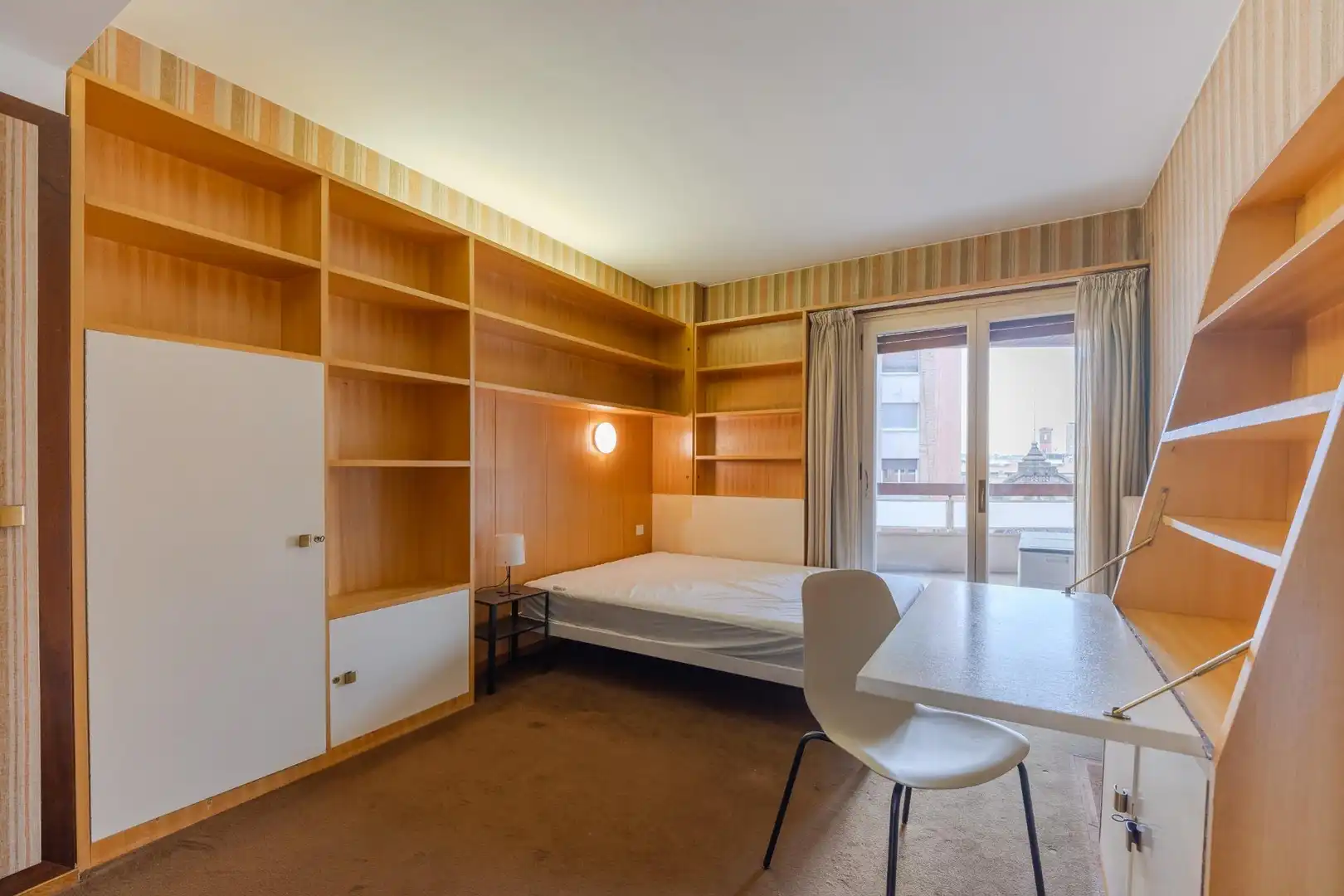 Dormitori de Apartament de lloguer en Girona amb Calefacció, Parquet i Terrassa
