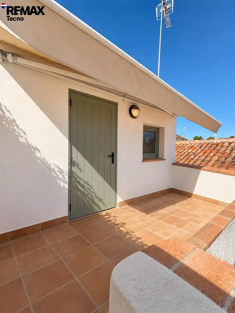 Balcony of Houses for sale in Ciempozuelos  with Air Conditioner and Storage room