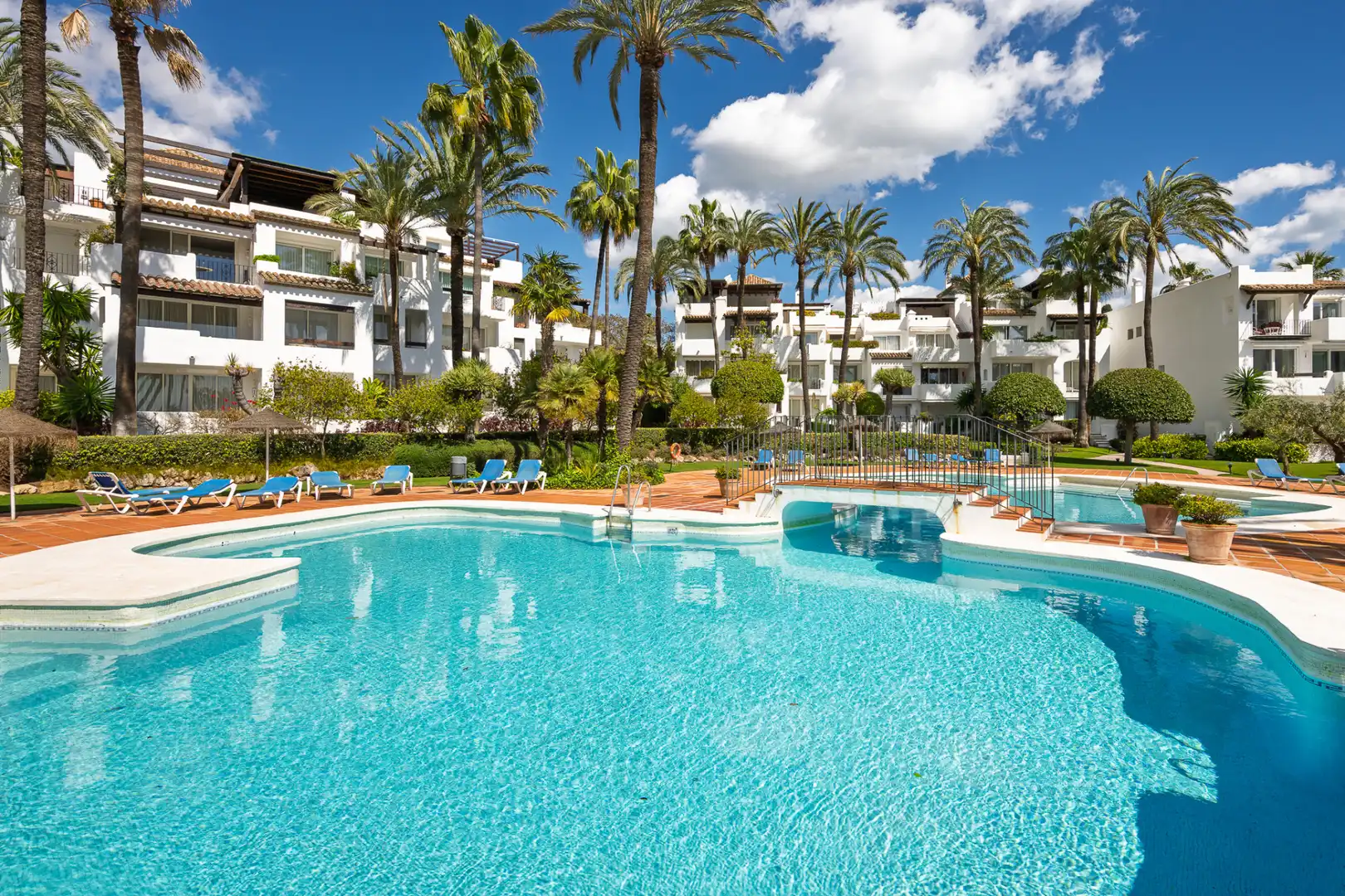 Garden of Ground floor for sale in Estepona  with Air Conditioner, Terrace and Swimming Pool