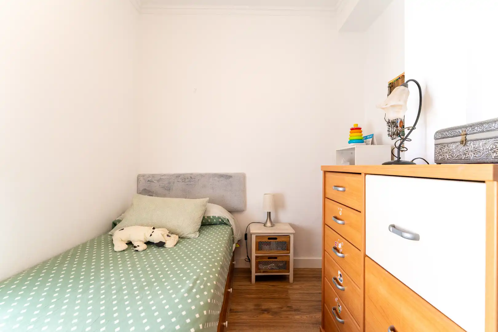 Schlafzimmer von Dachboden zum Verkauf in Reus mit Klimaanlage, Heizung und Parkett