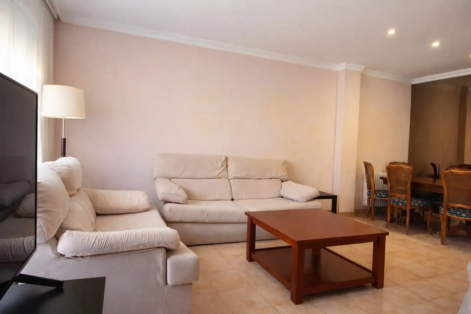 Sala de estar de Piso en venta en Figueres con Calefacción y Terraza