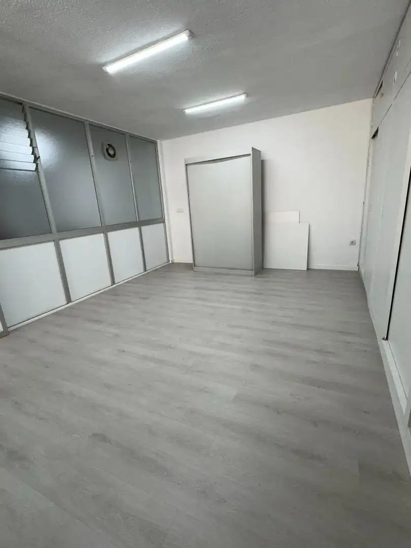 Bureau avec ascenseur à vendre à trinidad grund, imagen 22