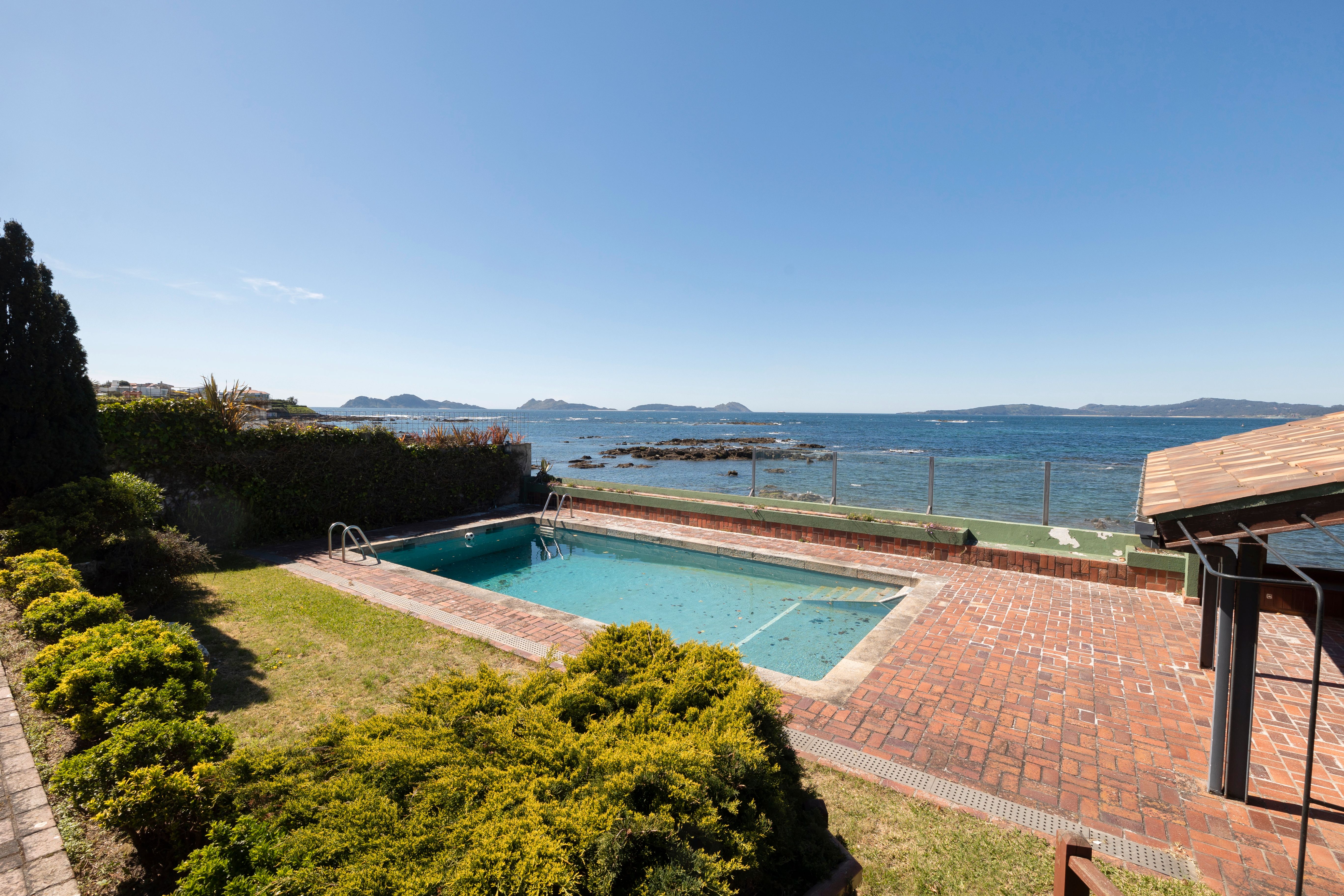 Swimming pool of House or chalet for sale in Vigo   with Heating, Private garden and Terrace