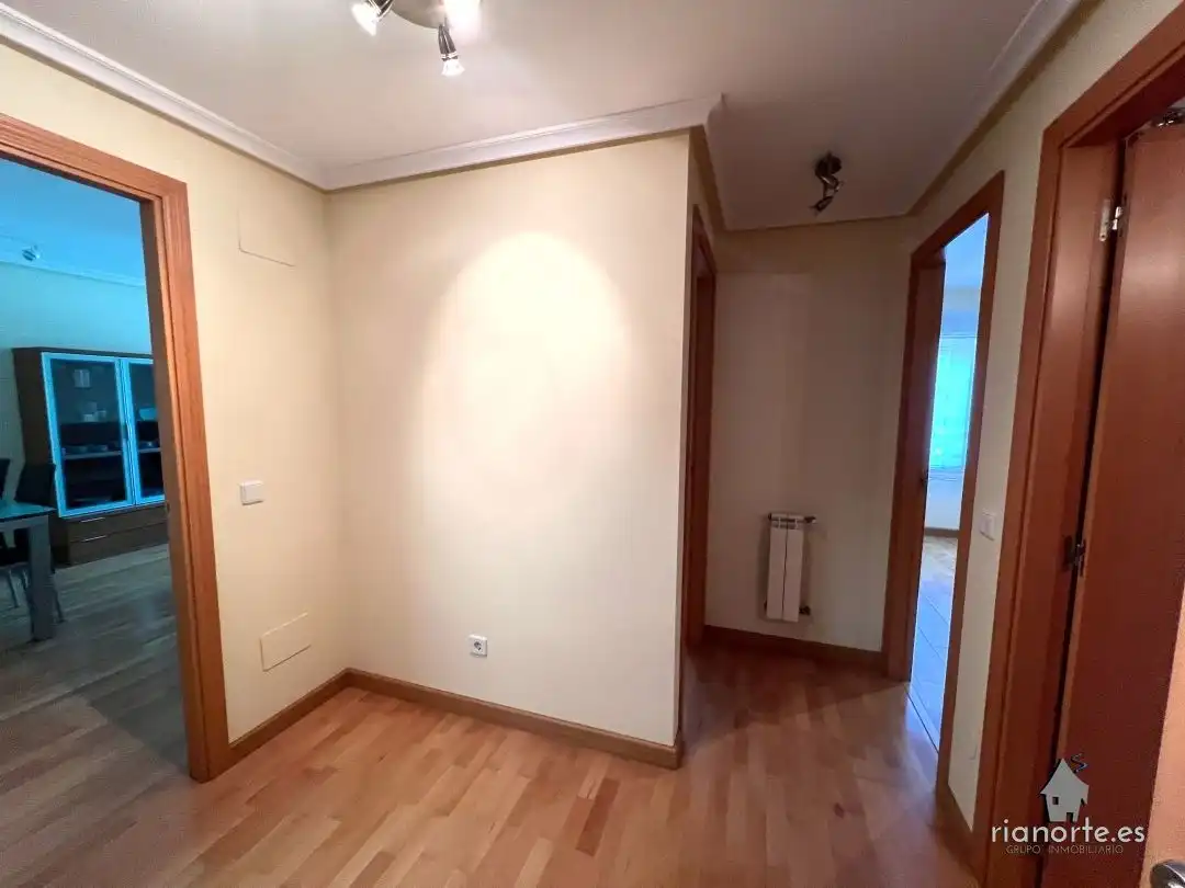 Piso en venta en Ribadesella con Calefacción, Parquet y Trastero