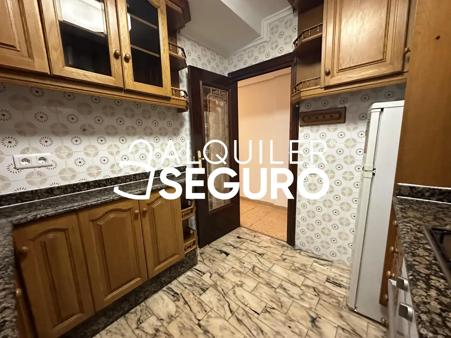 Cuina de Pis de lloguer en Benetússer amb Aire condicionat, Terrassa i Moblat