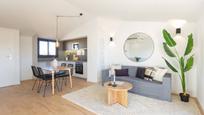 Sala d'estar de Dúplex en venda en Terrassa amb Aire condicionat, Parquet i Terrassa
