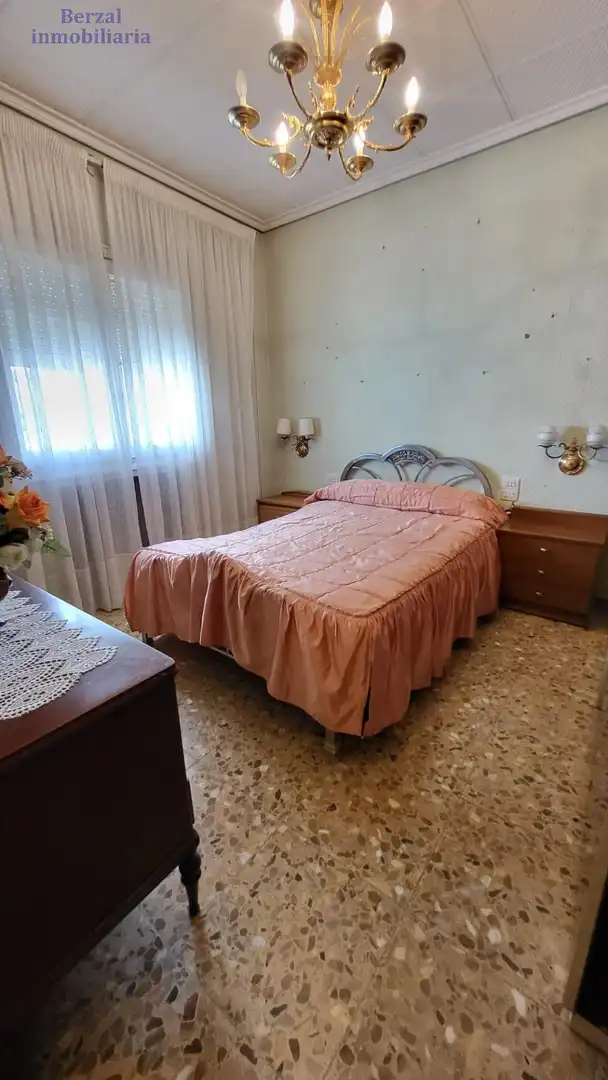 Bedroom of Flat for sale in  Logroño  with Terrace and Storage room