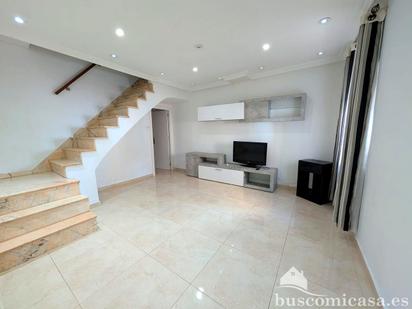 Living room of House or chalet for sale in Linares  with Air Conditioner, Terrace and Furnished