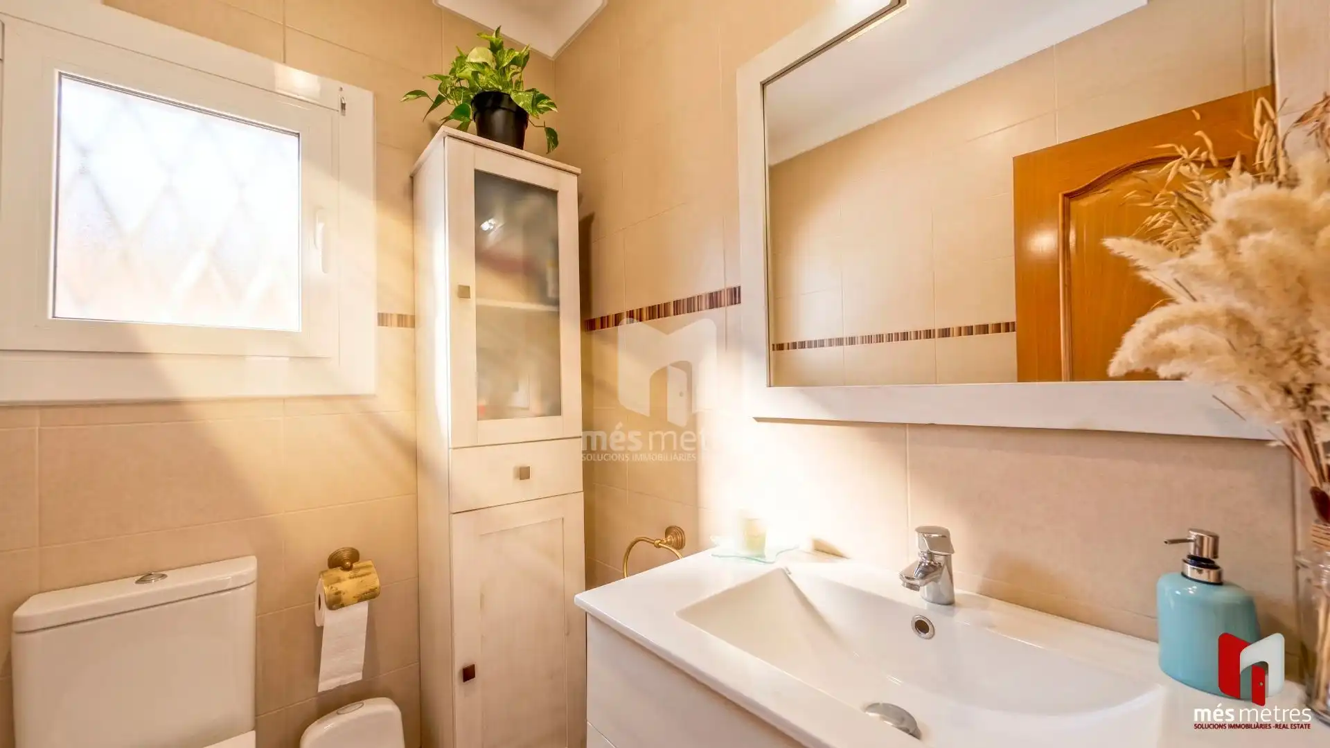Baño de Piso en venta en Alella con Calefacción, Jardín privado y Terraza