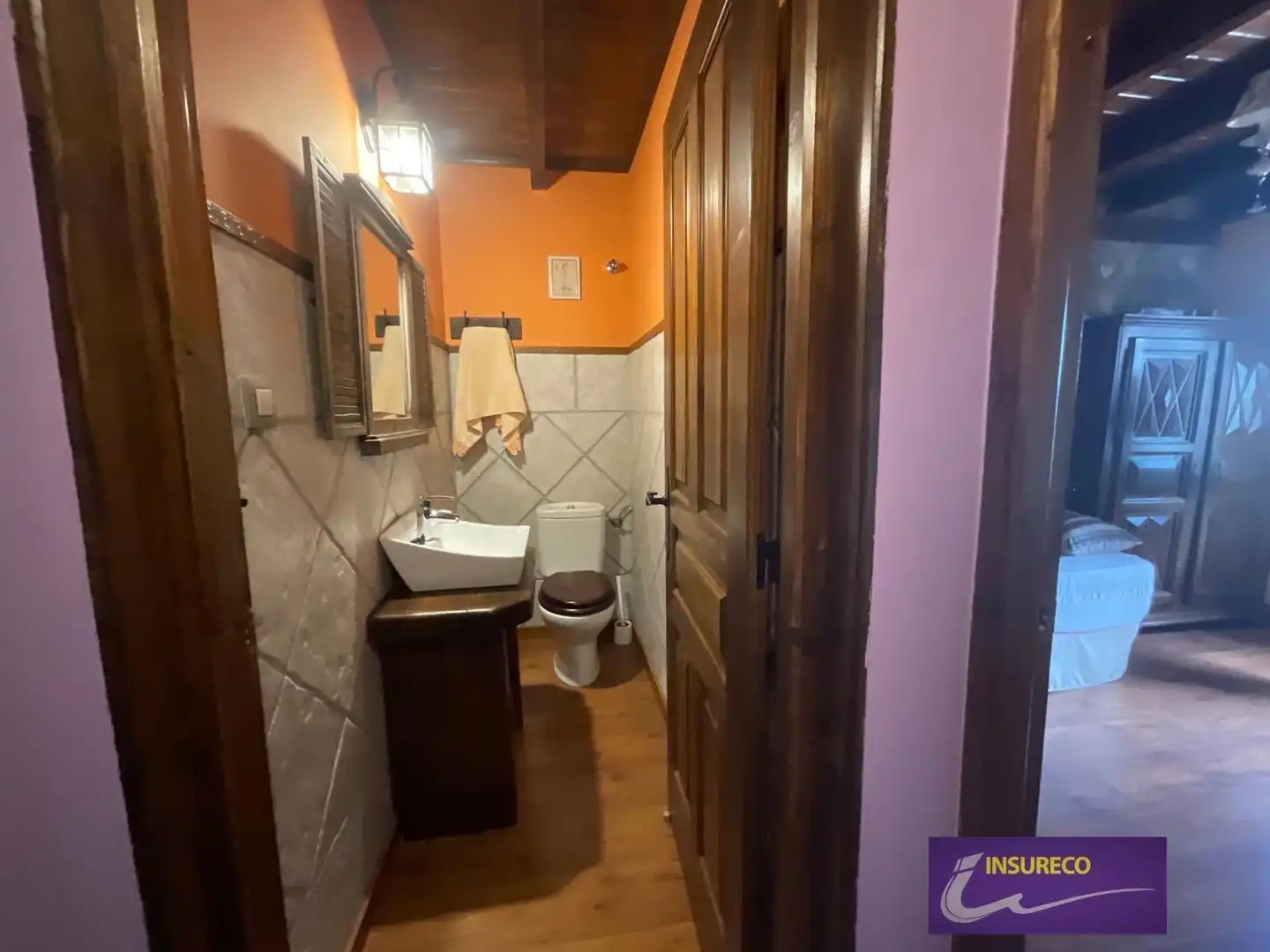Bany de Casa o xalet en venda en Bustillo del Páramo amb Calefacció, Jardí privat i Parquet