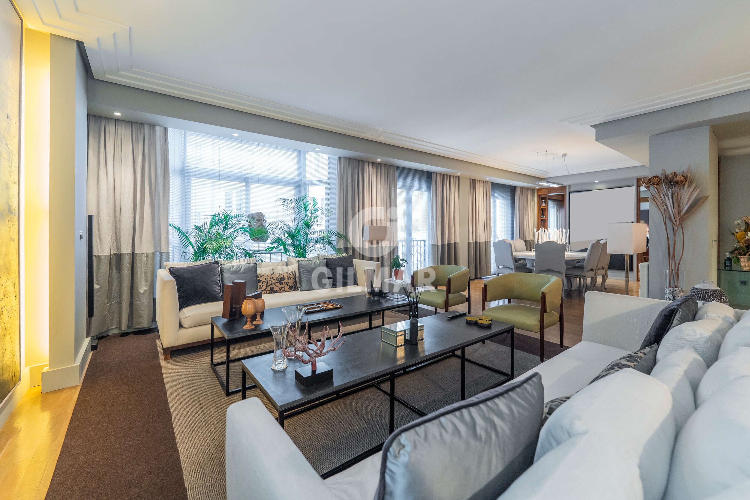 Sala d'estar de Pis en venda en  Madrid Capital amb Calefacció