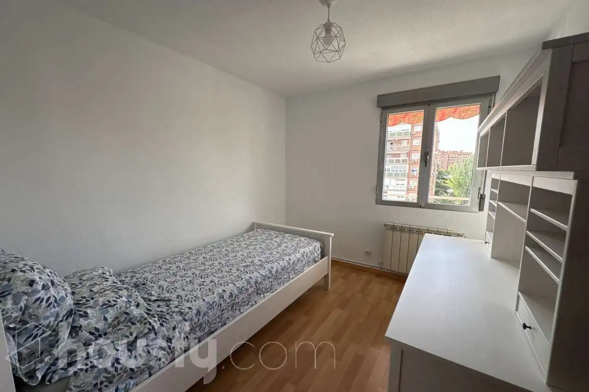 Flat for rent in Calle de Perú, Valleaguado - La Cañada