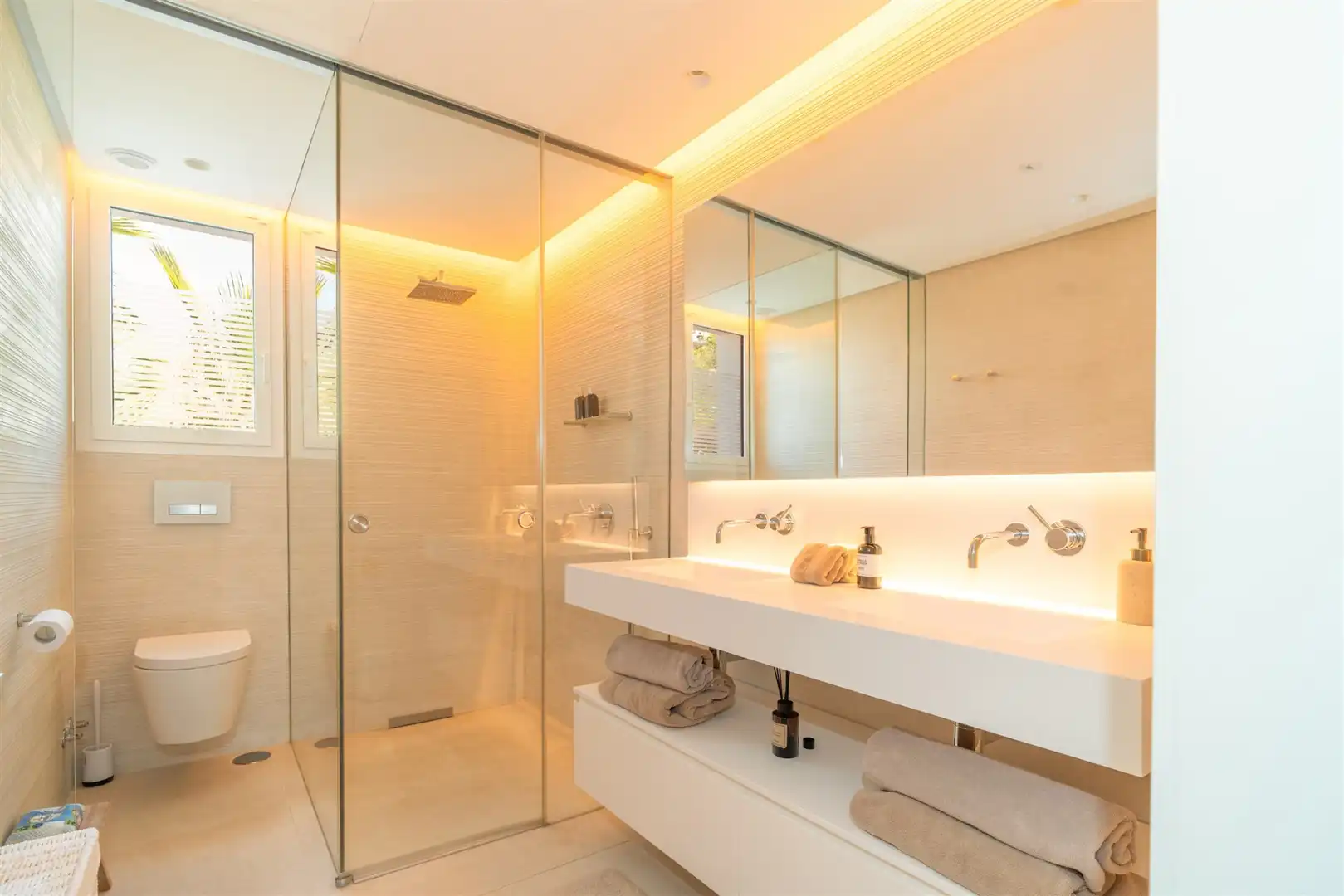 Baño de Apartamento de alquiler en Ojén con Aire acondicionado, Calefacción y Terraza